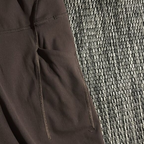 Lululemon Wunder Train High-Rise Tight with Pockets 25" - Picture 3 of 8